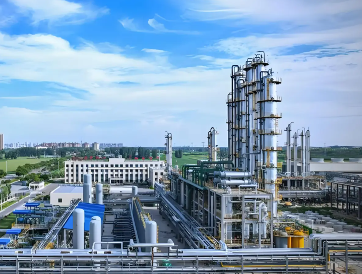 默茨首访中国 + 巴斯夫战略东移：德国化工与制造业，正用行动押注中国